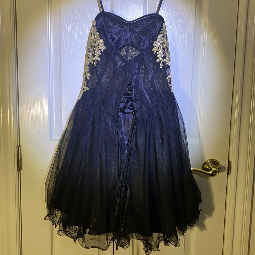 Excellent Used Condition. - Picture 3 of 3